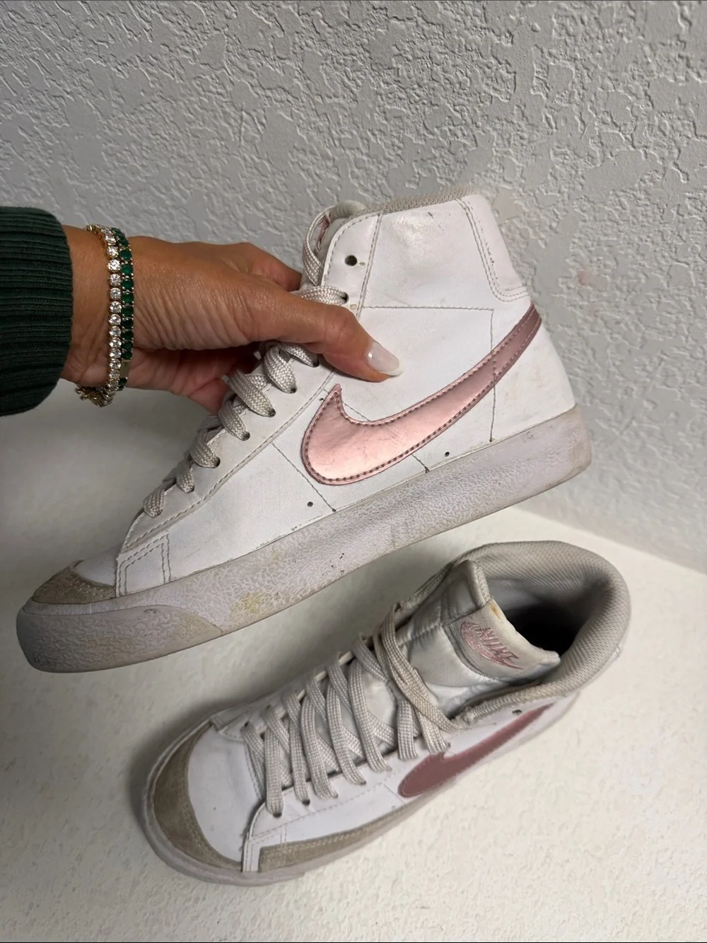 Nike Blazer Mid ’77 Vintage sneakers. Youth 5y Dusty Rose Swoosh